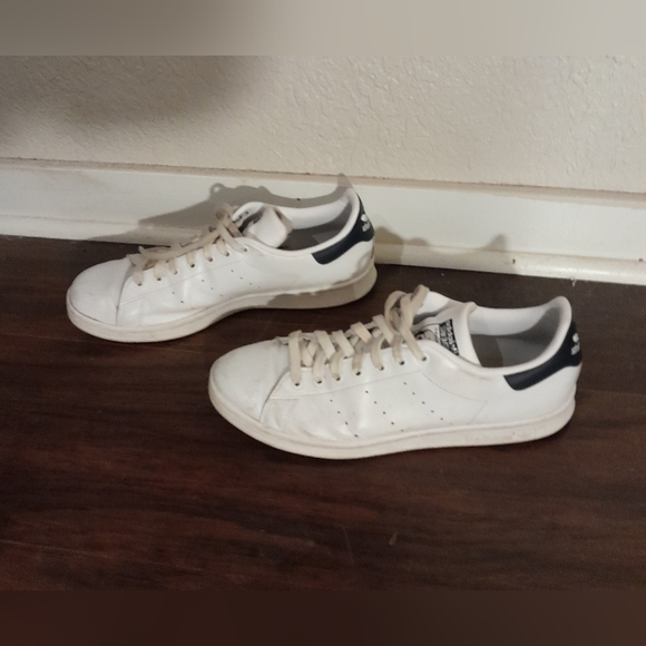 Adidas Stan Smith, men's size 11 - Picture 3 of 8